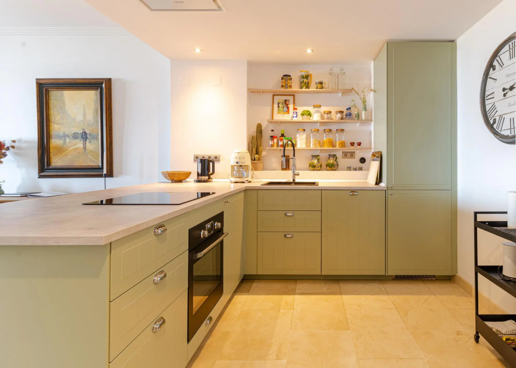 7508 - Wonderful apartment with great views
