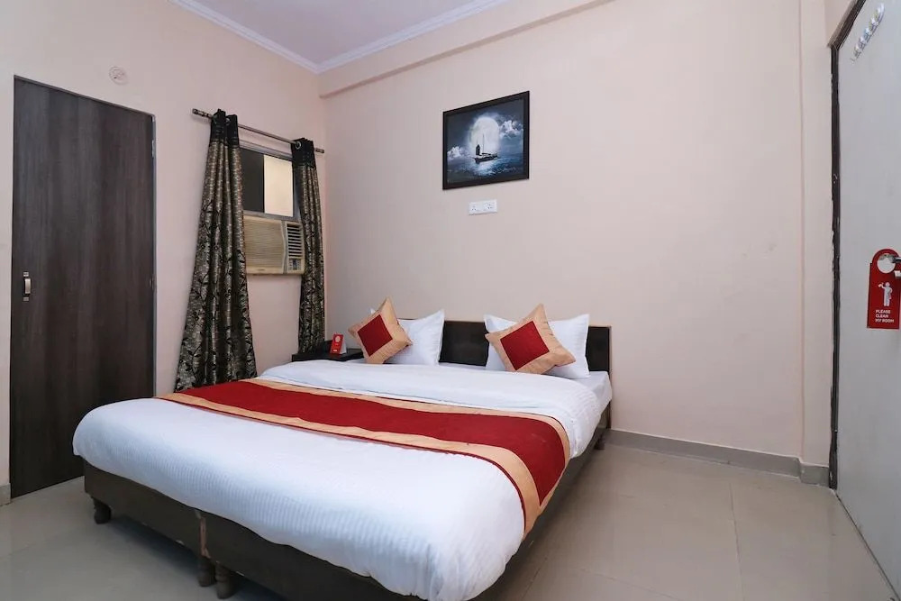 OYO 18625 Prem Hotel