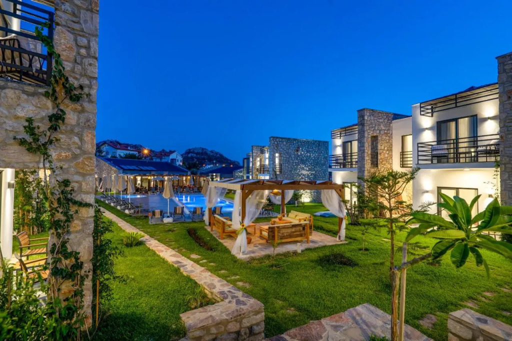 Dadya Bora Hotel