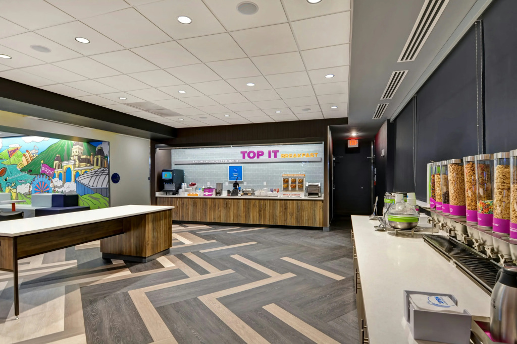 Tru by Hilton Syracuse North Airport Area