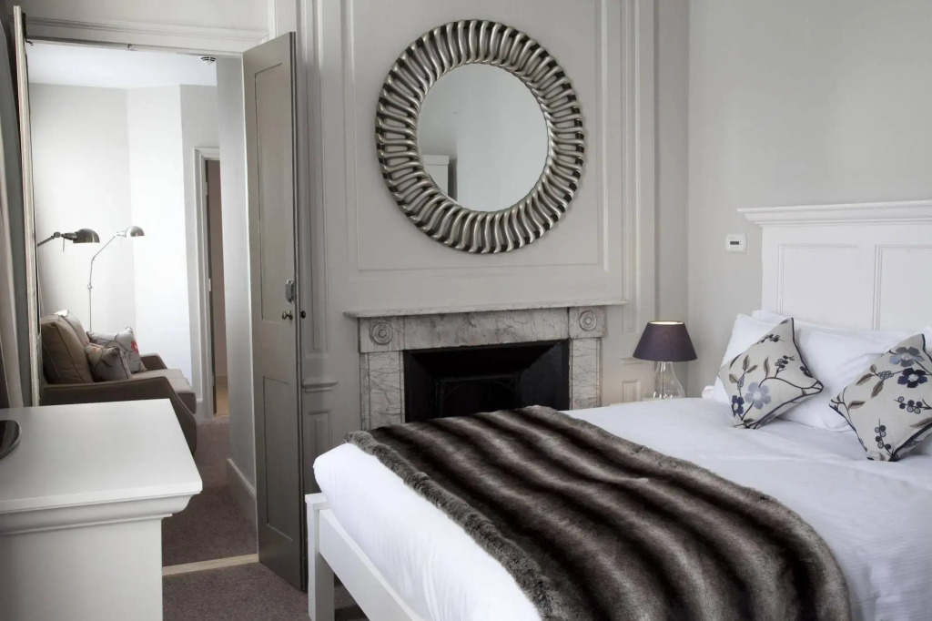 Vanbrugh House Hotel