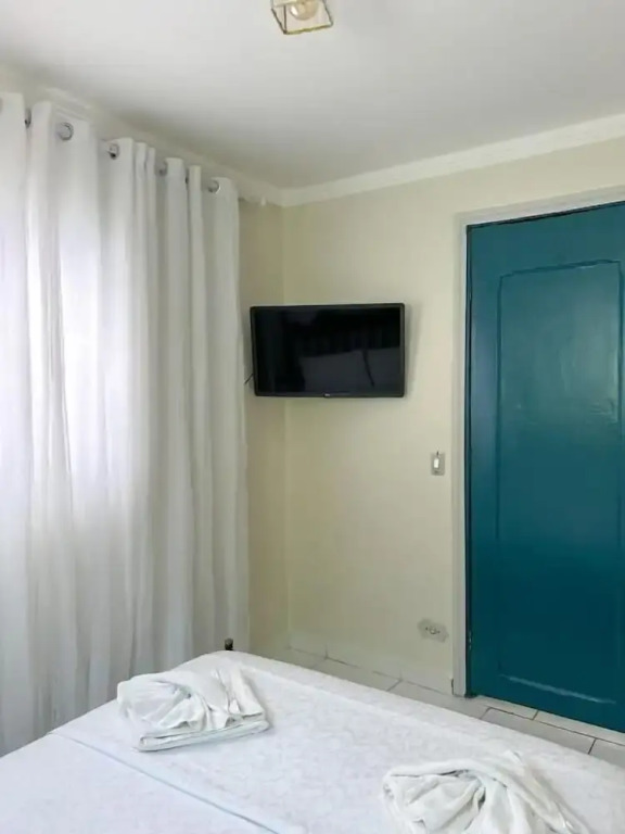 Hostel Castell Di Madre