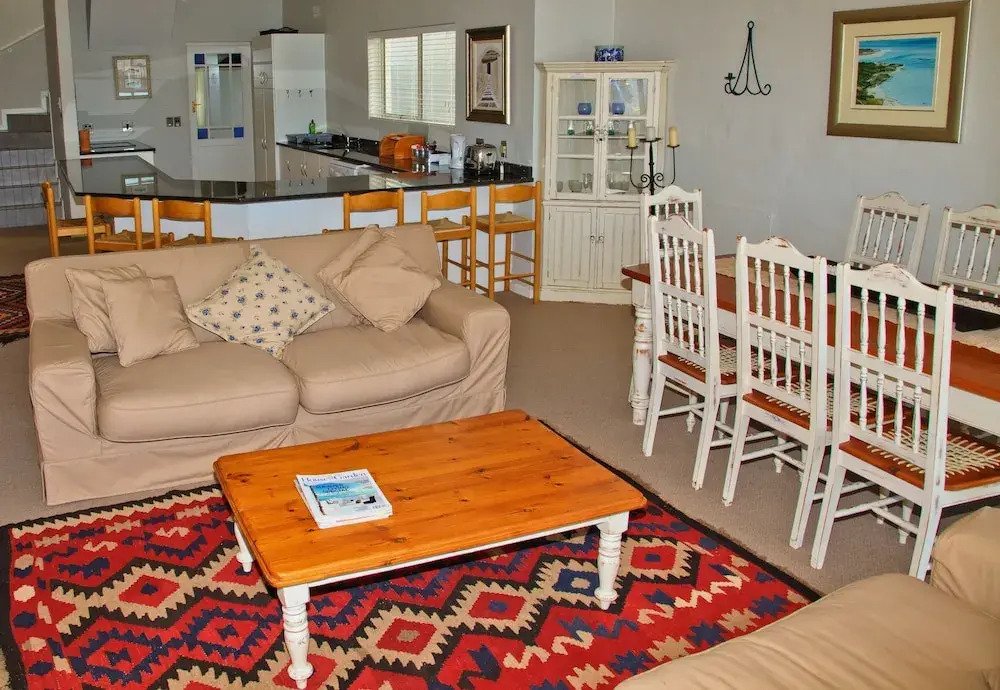 10 Mystique Self catering