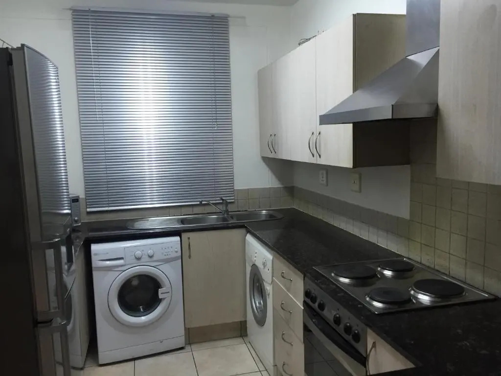 77 Grayston Apartment