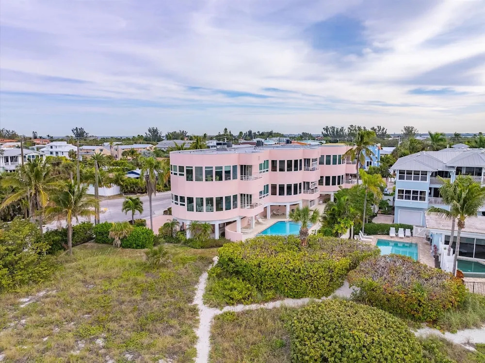 180 Degree Ocean Views Direct Access to Holmes Beach