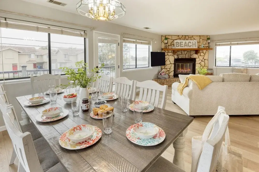 Mendel Manor by Avantstay Walk to Beach Large Deck Patio