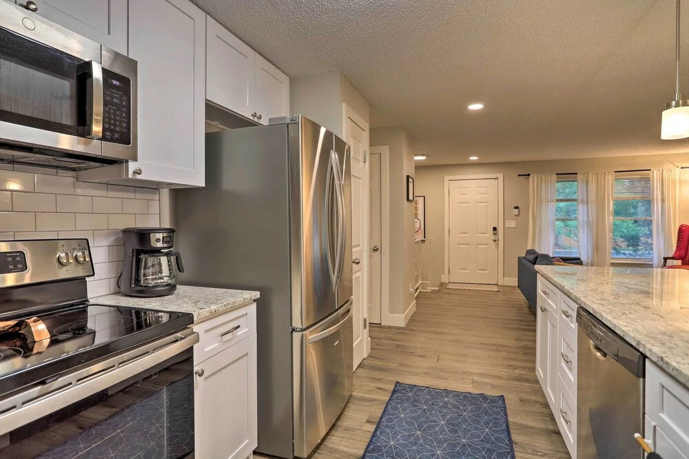 Game Room + Private Yard: Westminster Home!