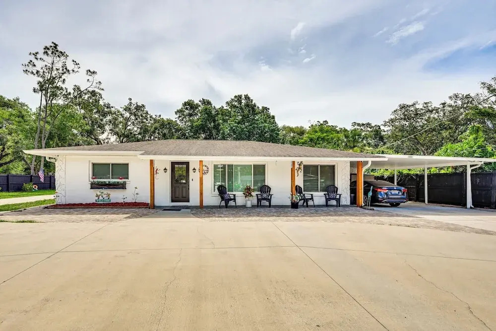Breezy Lutz Home w/ Patio: Perfect for Long Stays