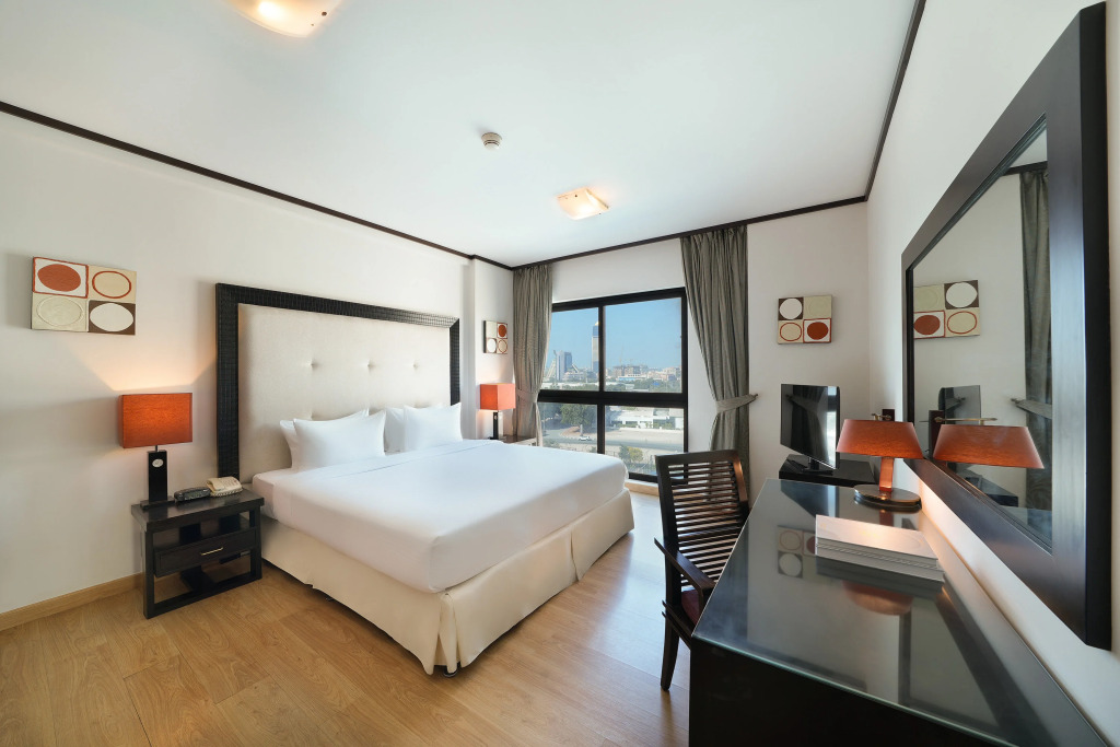 Отель Park Apartments Dubai, an Edge by Rotana
