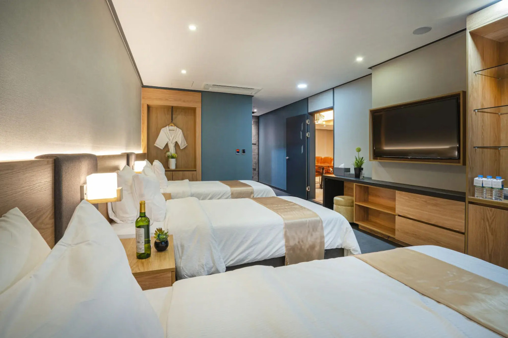 Embledon Hotel