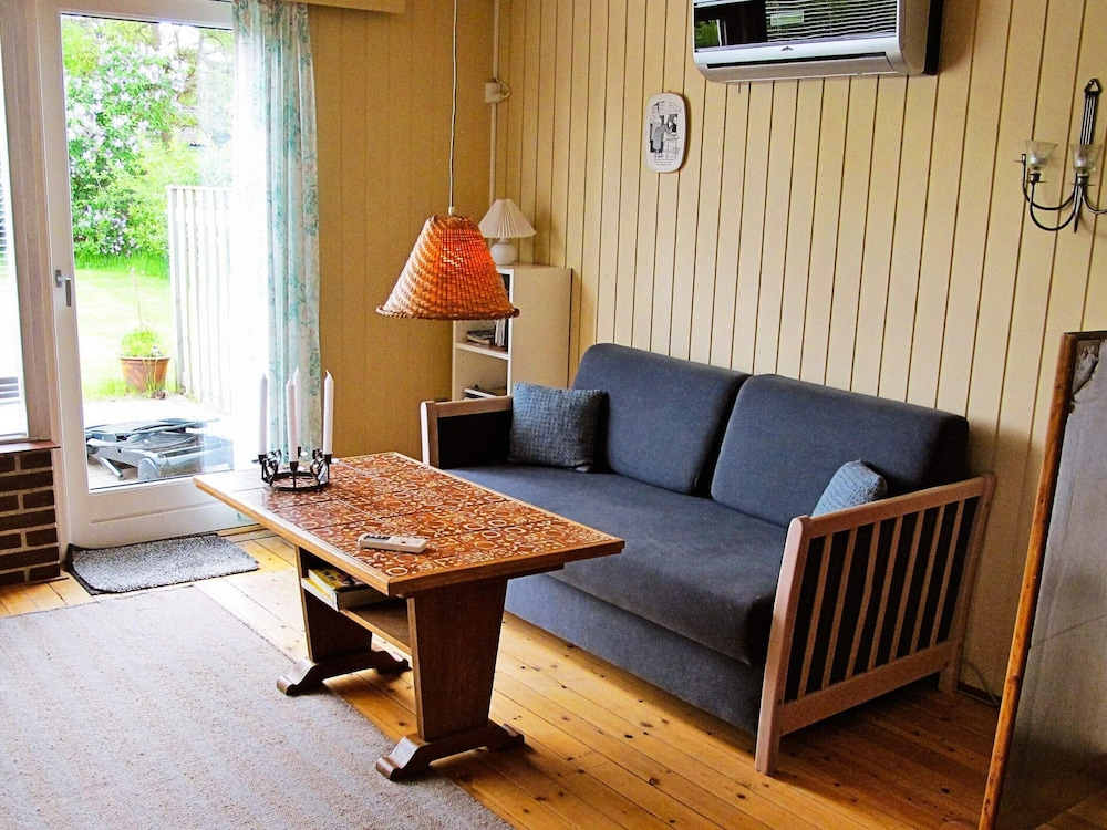 6 Person Holiday Home in Vaeggerlose