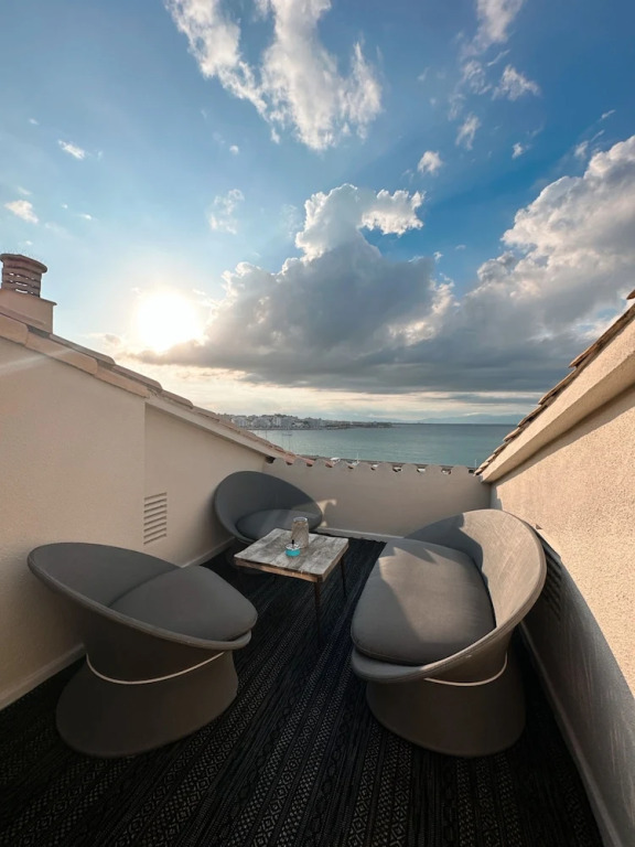 Solo Atico Guest Suites
