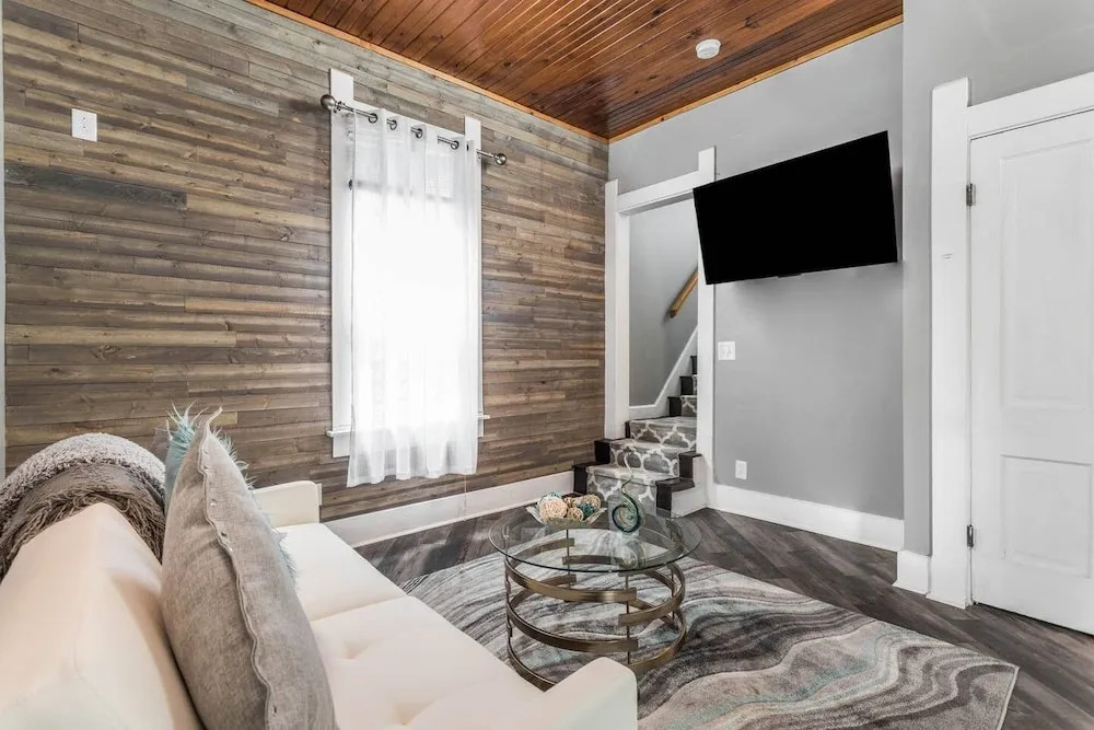 Modern 3 Bedroom House in Fountain Square
