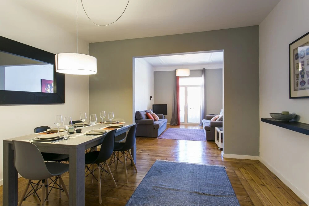 5 Bedroom Apartment near Av Liberdade