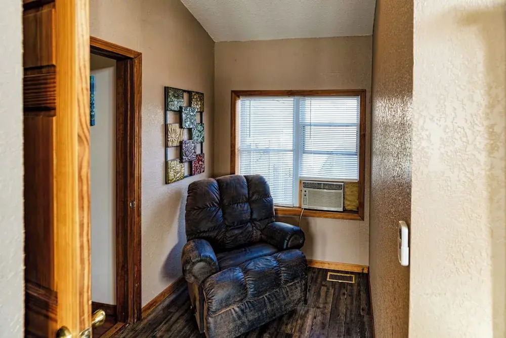 Redbud Retreat Amenity-filled Waterfront Home!