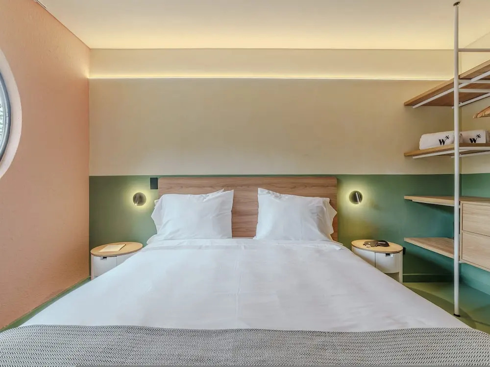 w Attractive 2BR w Balcony in Poblado