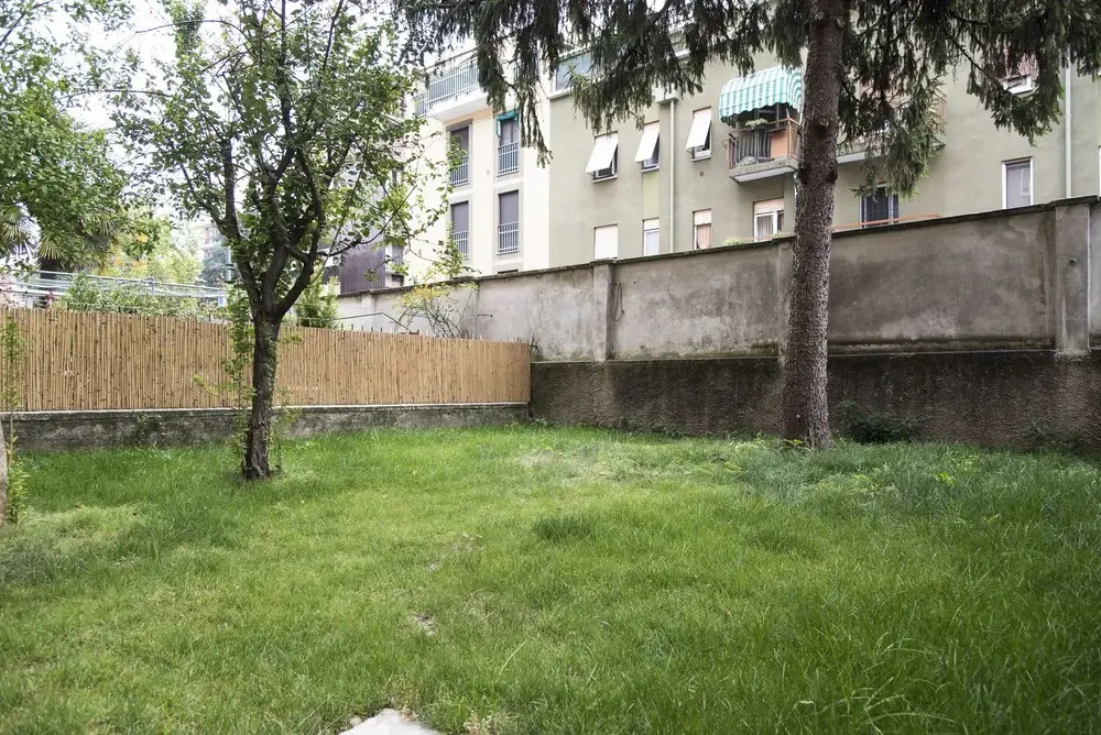 1 Bedroom Flat with Garden