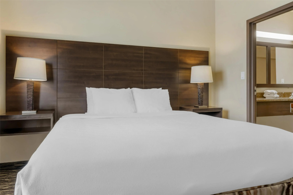 Best Western Plus Bridgewater Hotel & Convention Centre