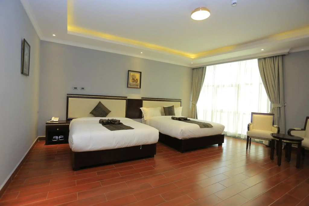 Yadonay Hotel