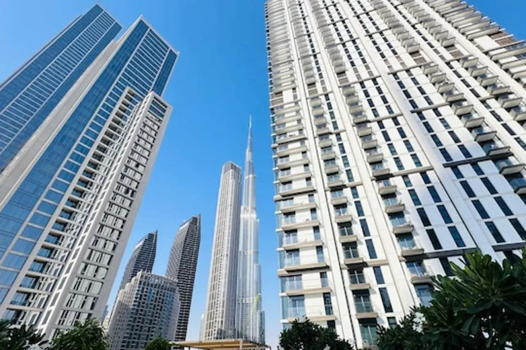 OYO HOME 1350 Premium 1-bed Apt Burj Crow