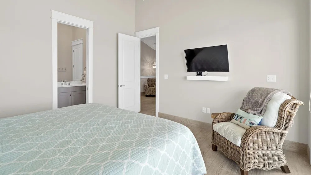 Luxury Gulf Front, Private Pool, 6-seater Golf Cart, Free Beach Setup