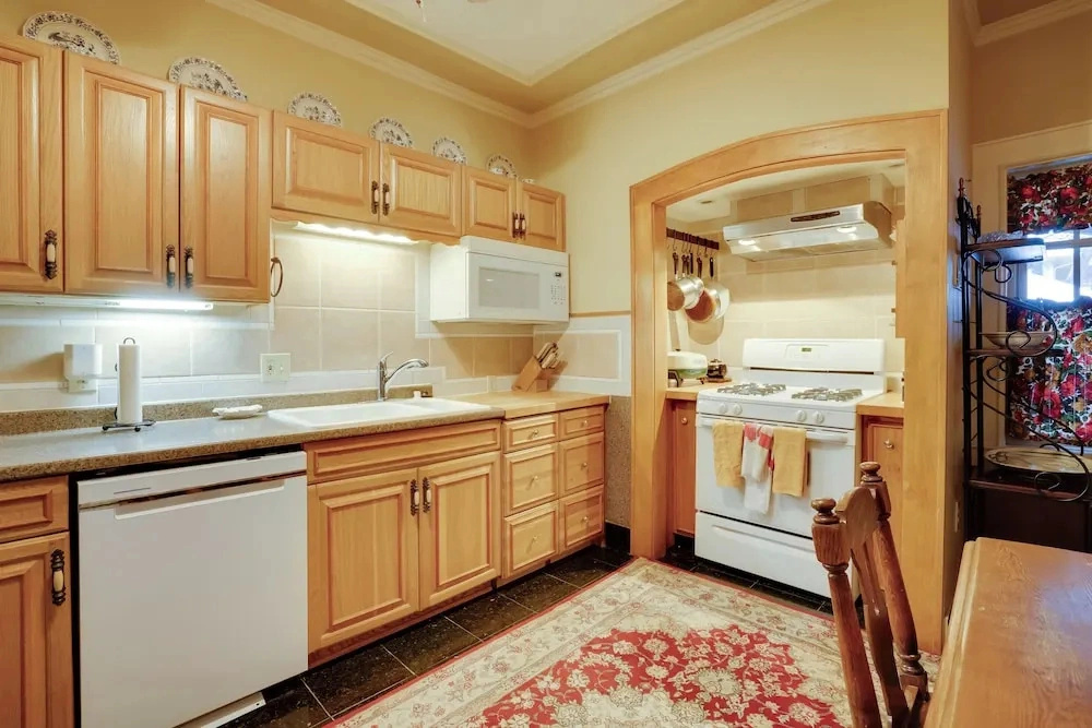 Grand Multi-unit Estate: 2 Mi to Dtwn Minneapolis