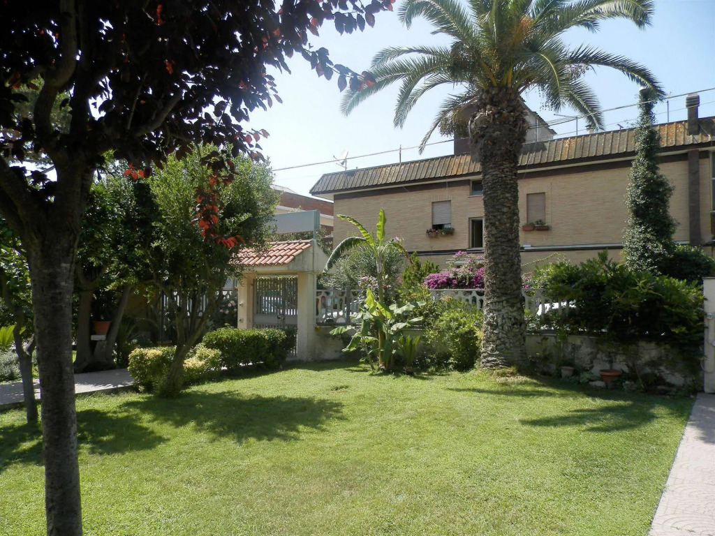 Luana Inn Holiday