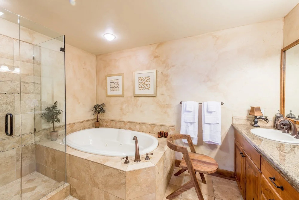 2525 Village Dr Highmark Condo - 3 Br condo by RedAwning