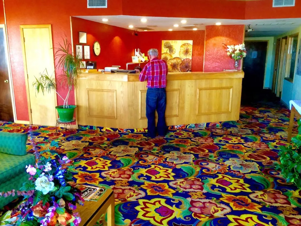Sunrise Inn