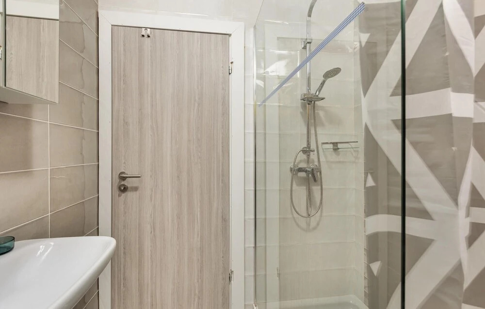 Nice Home in Pinezici With Wifi and 4 Bedrooms