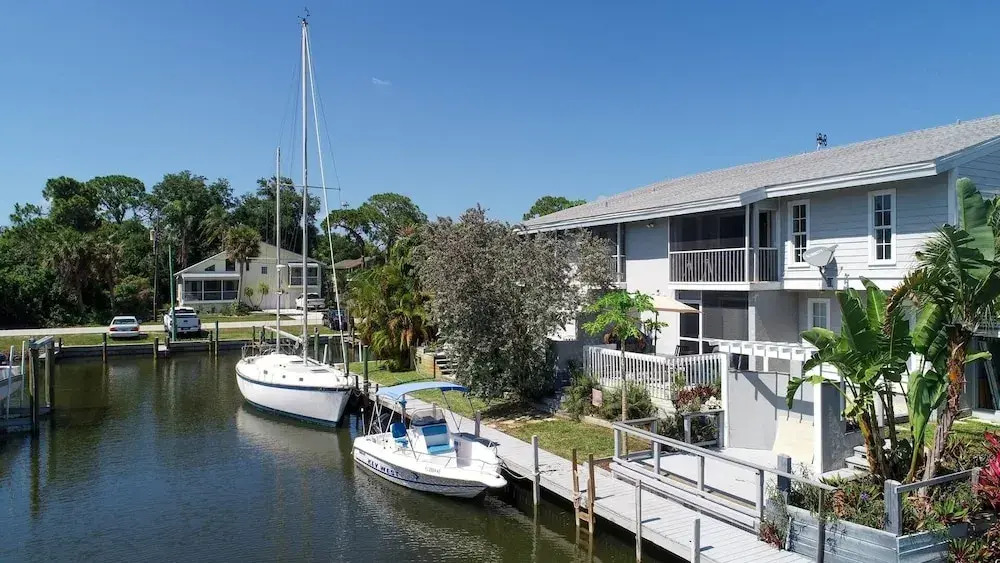 Lemon Bay Waterfront Condo W Patio, 5 Miles To Gulf Beaches 2 Bedroom Condo