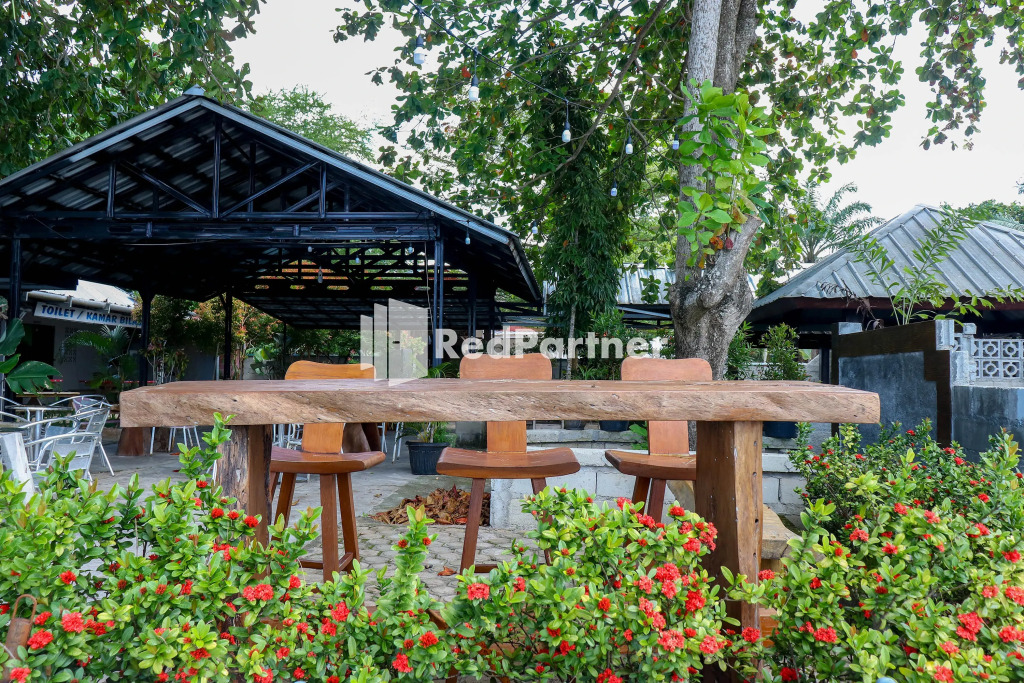 Sahabat Pantai Guest House Mitra RedDoorz