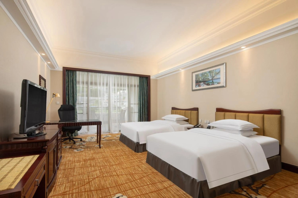 Guangzhou Phoenix City Hotel