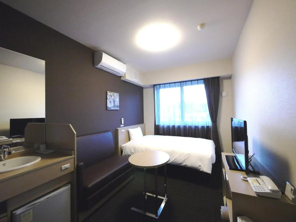 Hotel Route-Inn Tome