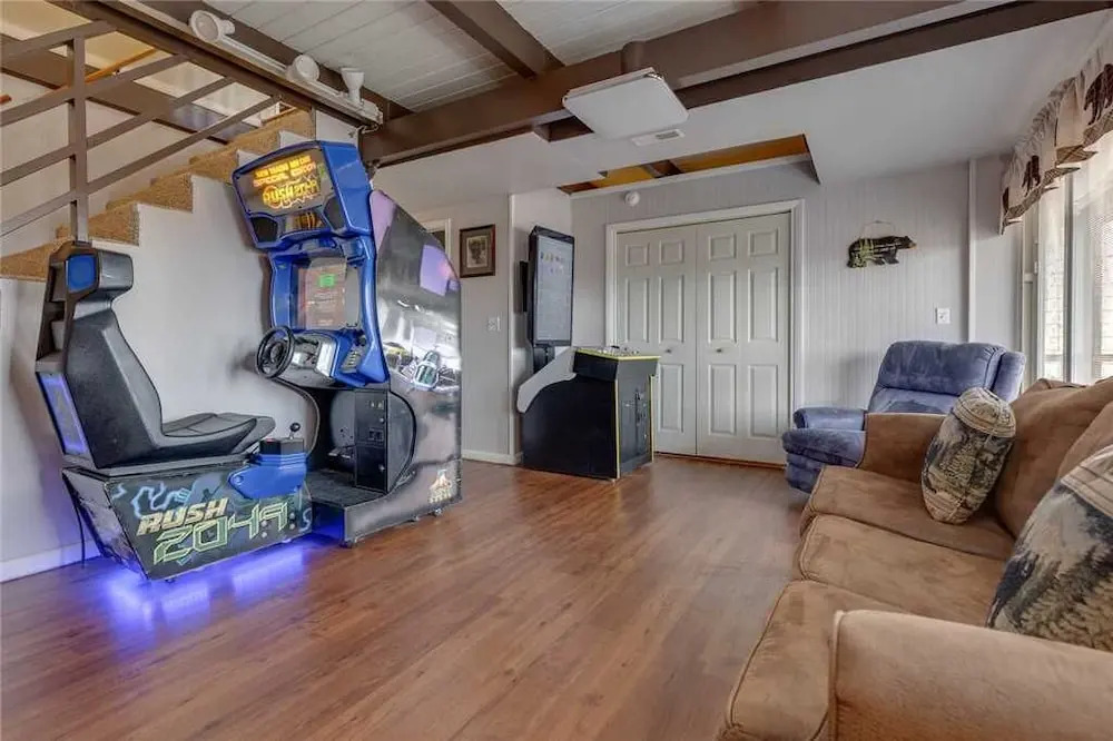 Bear View Chalet Three Bedroom Cabin