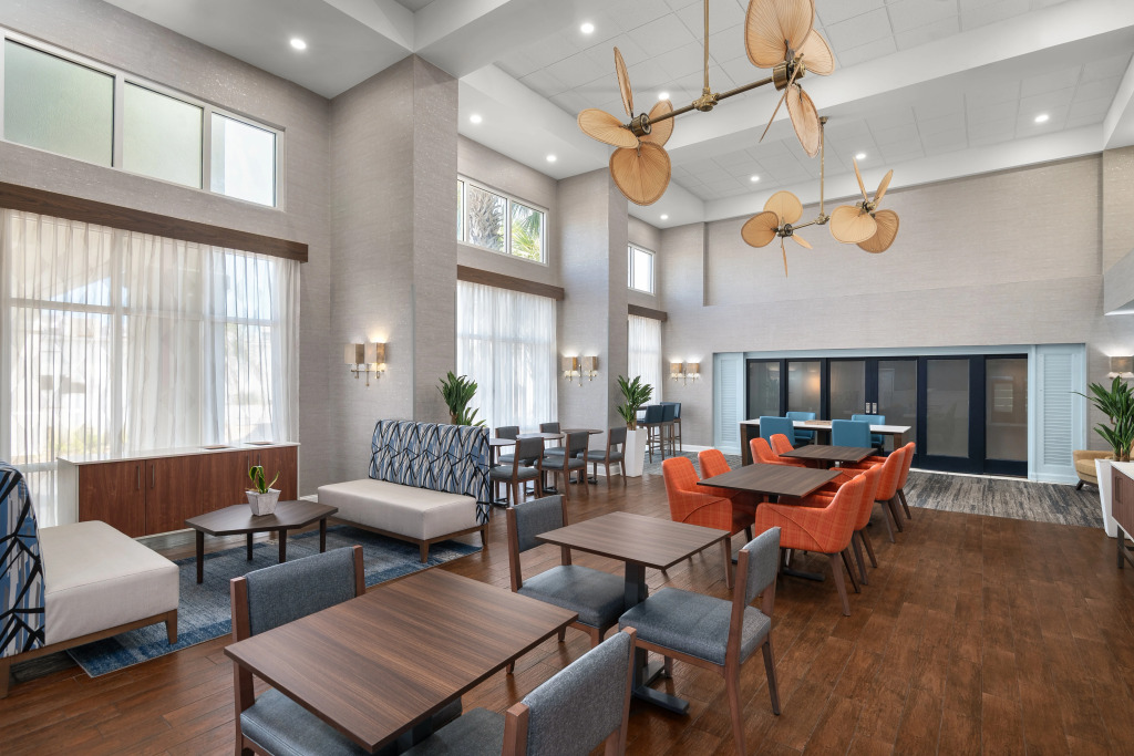 Holiday Inn Express & Suites Destin - Miramar Beach by IHG
