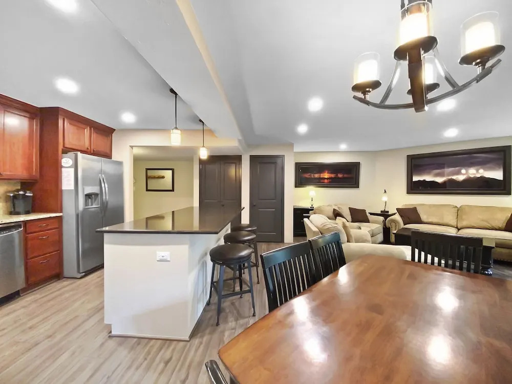 Powderhorn C202 2 Bedroom Condo by RedAwning