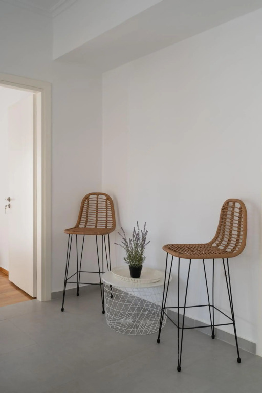 Cozy 2bd apt. 1 min from sea