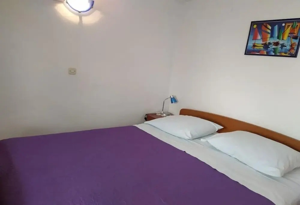 Bobi - 10 M From the sea - SA2
