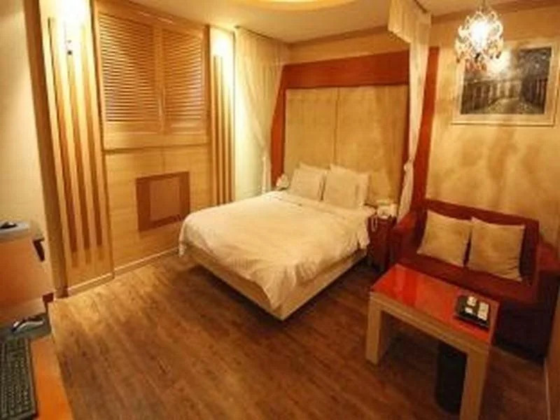 Hotel Lust