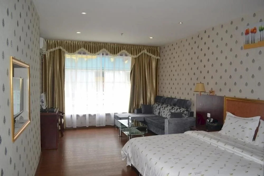 Cai Yue Hotel