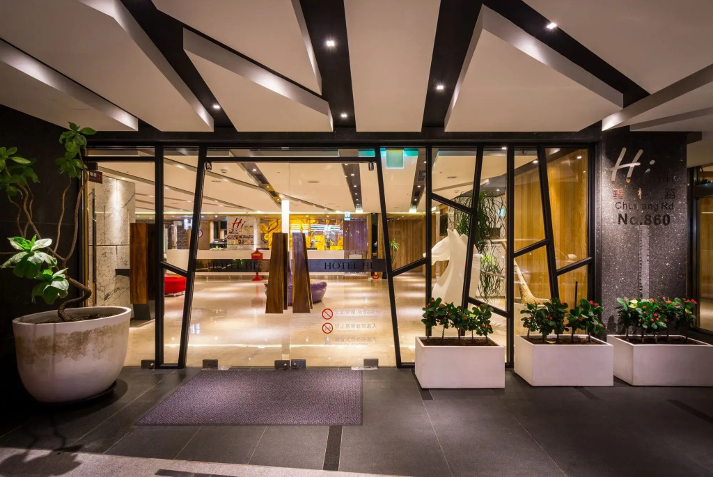 HOTEL HI- Chui-Yang