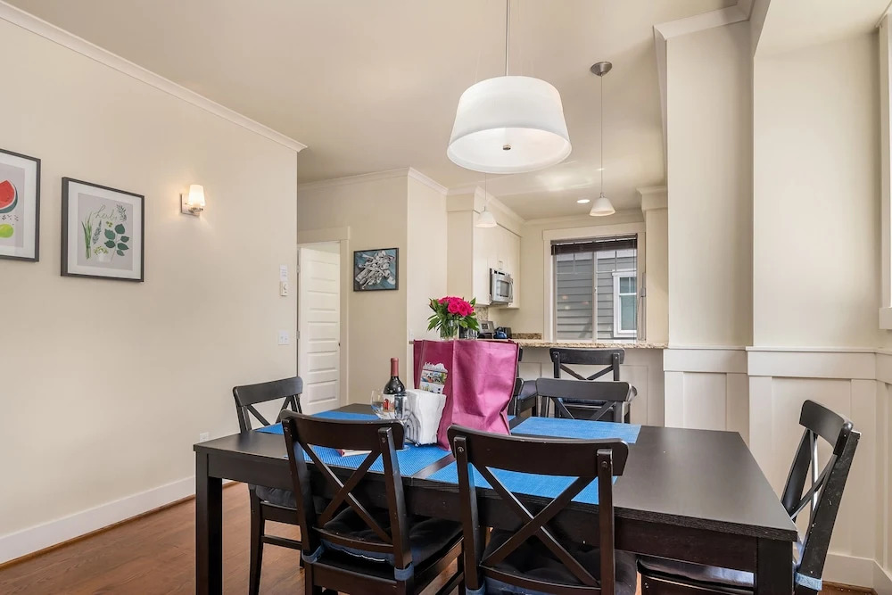 Seattle Vacation Home: The Parsonage