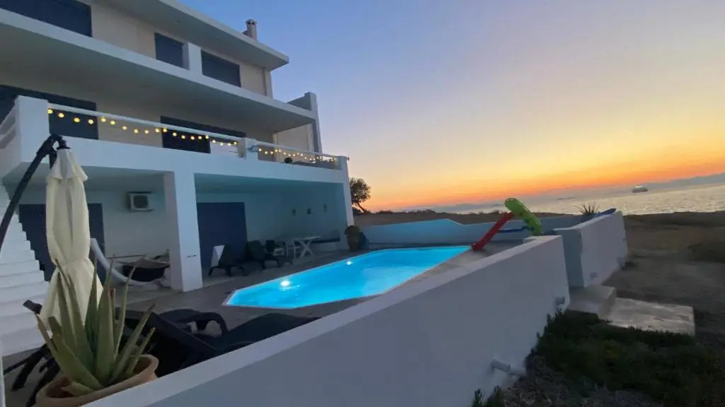 NV seafront Villa with private pool & NV seafront luxury suites no pool acces - Aegina