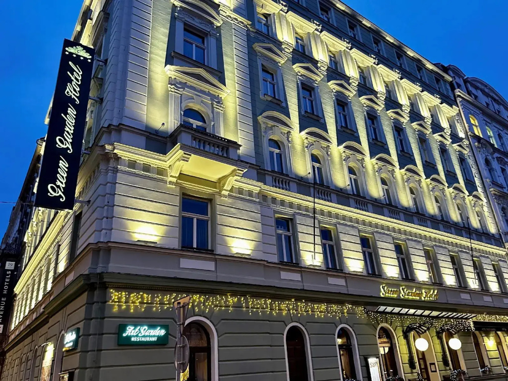 Green Garden Hotel
