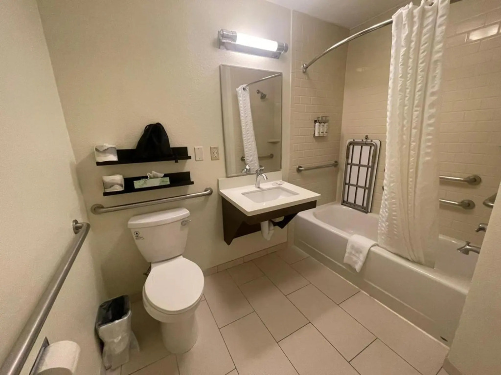 Candlewood Suites Secaucus by IHG