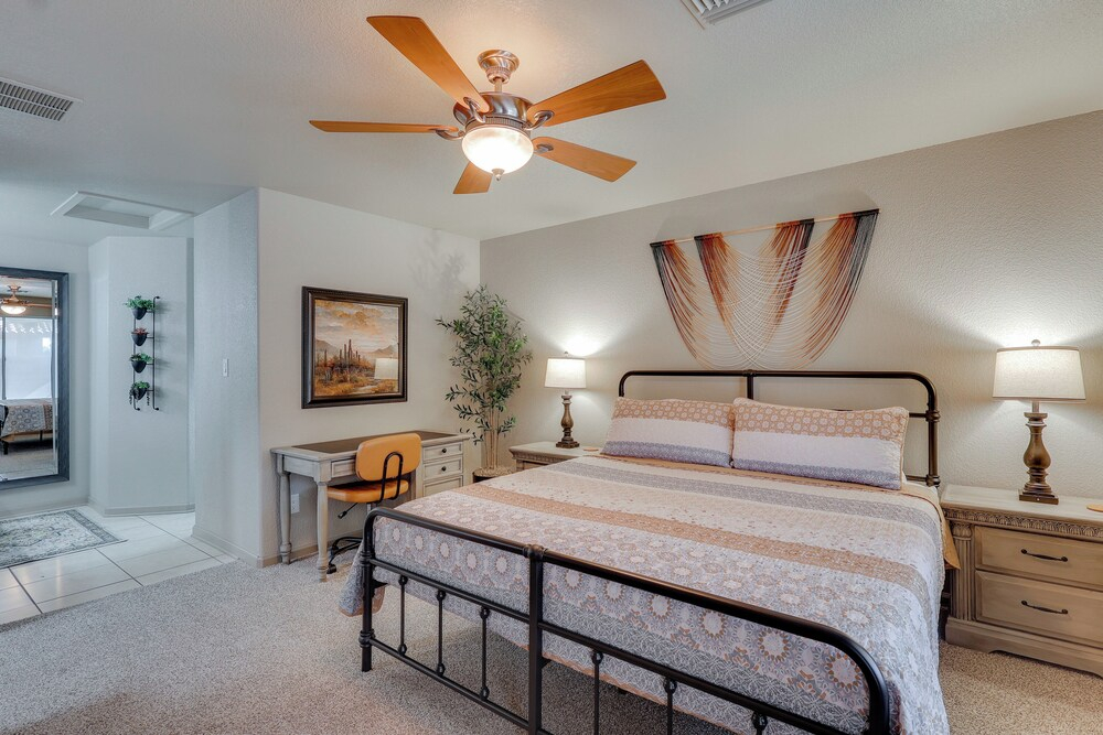 Foothills Family Home Near Lake & Colorado River!