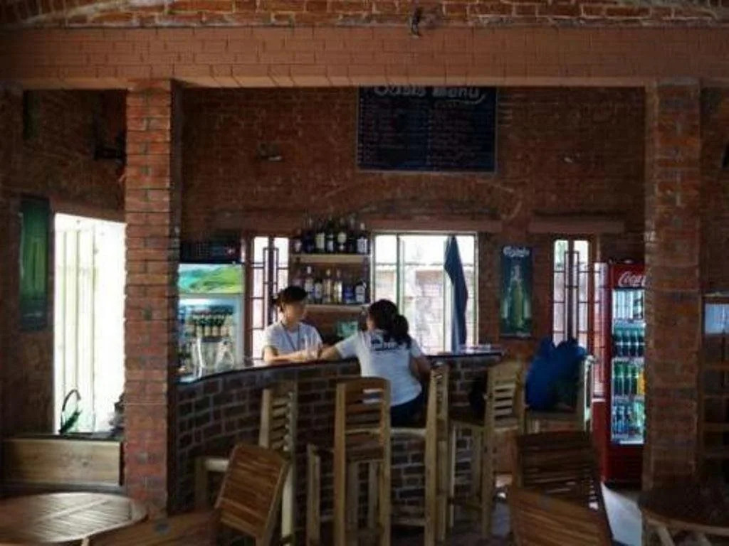 Oasis Bar and Hostel