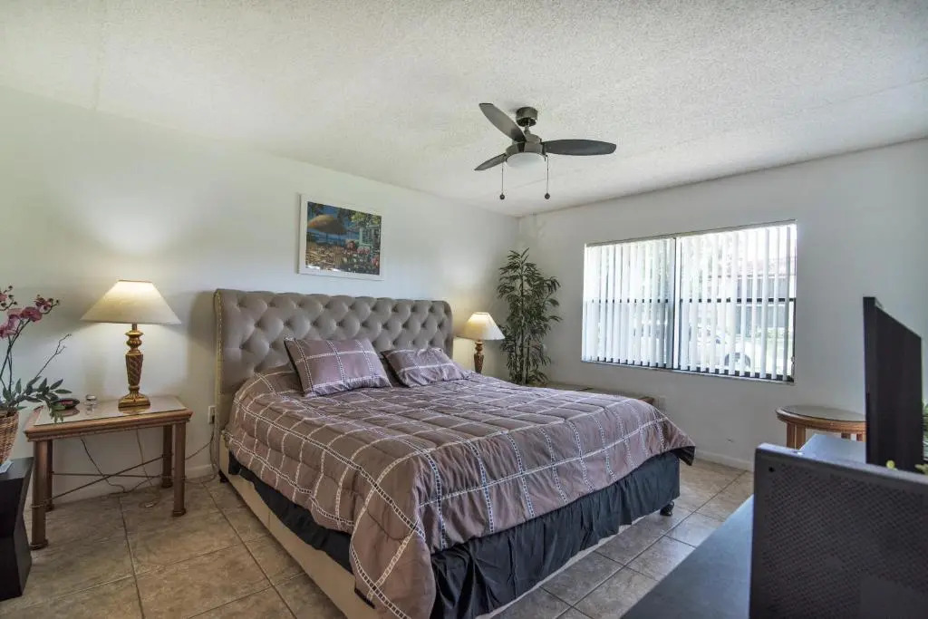 4601 W 46th Street court