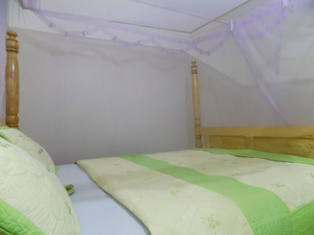 Hotel B Plus